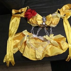 Belle costume